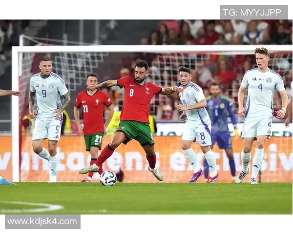 2004年欧洲杯经典对决回顾葡萄牙与荷兰的激烈较量与精彩瞬间 2004年欧洲杯经典对决回顾葡萄牙与荷兰的激烈较量与精彩瞬间