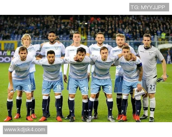 巴塞罗那与里昂的精彩对决揭示足球战术与团队合作的魅力 巴塞罗那与里昂的精彩对决揭示足球战术与团队合作的魅力