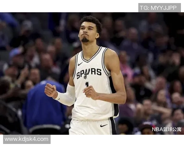 文班亚马首秀惊艳!5盖帽隔扣字母哥引热议 文班亚马首秀惊艳!5盖帽隔扣字母哥引热议