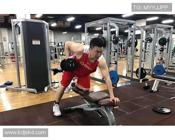 李根：从篮球新星到职业生涯的传奇之路探索与成长的背后故事