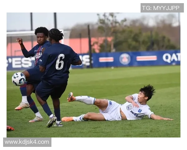 法国U19对阵瑞士青年队激战正酣期待精彩表现与胜利荣耀