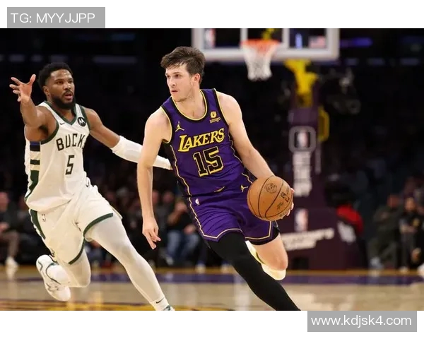 湖人雄鹿对决球迷热议赛季精彩瞬间与未来展望