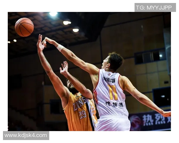 广厦队与马可波罗队激战正酣谁能在赛场上笑到最后 广厦队与马可波罗队激战正酣谁能在赛场上笑到最后